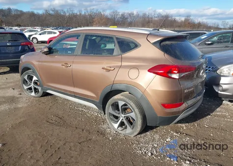 2017 Hyundai Tucson Sport z USA, uszkodzony, nr VIN KM8J3CA27HU393606